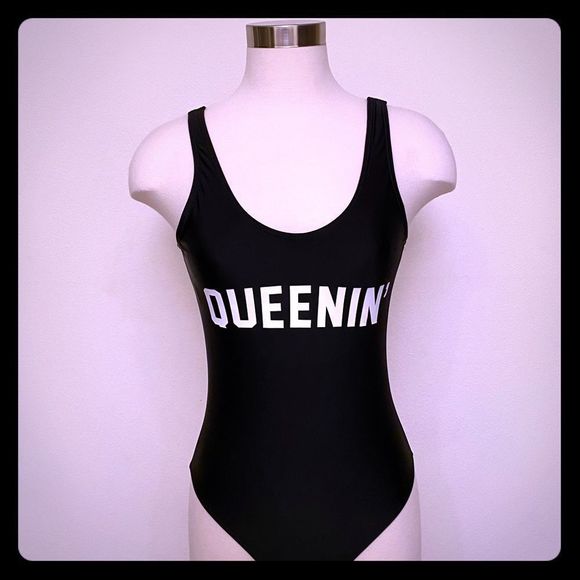 👑Queenin👑Swimsuit   - Picture 1 of 7